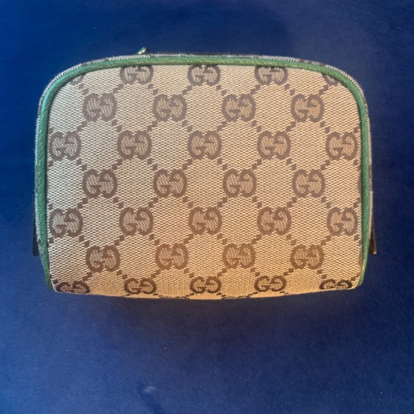 NWOT Authentic Vintage Gucci Signature Pochette with Green Leather Trim - Picture 2 of 9